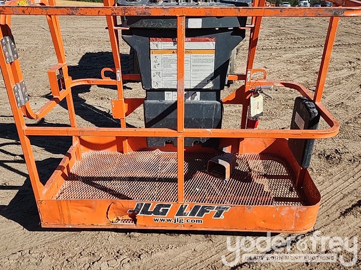 2008-jlg-e450aj-image-24