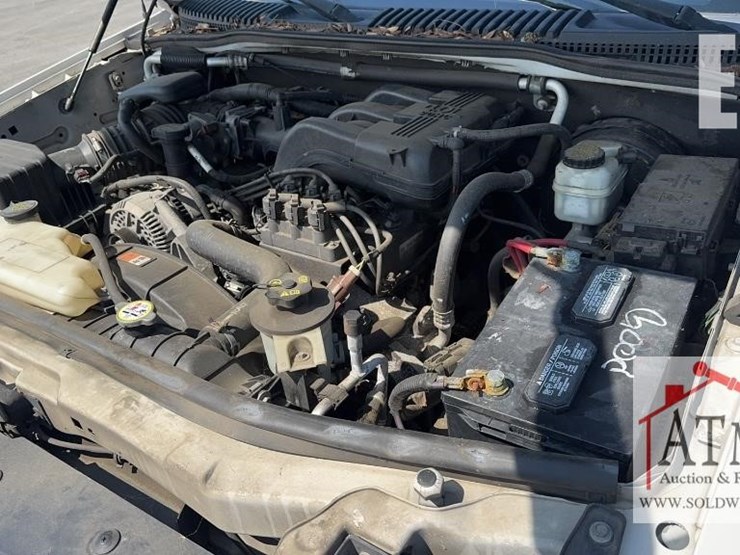 2008-ford-explorer-xlt-image-17