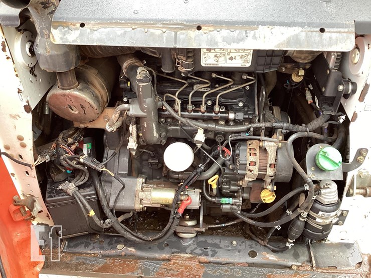 2015-bobcat-s650-image-11