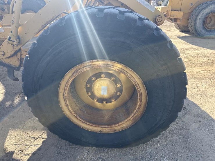 1984-caterpillar-140g-image-67