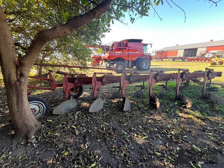 international-720-image-4