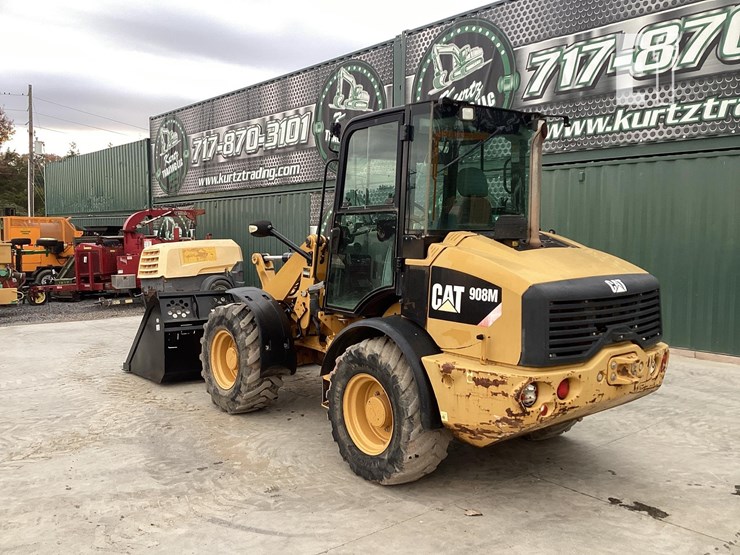 2017-caterpillar-908m-image-2