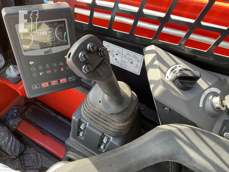 2025-kioti-tl750-image-17