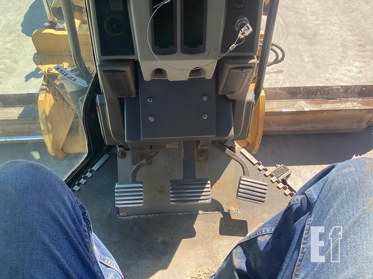 2009-caterpillar-140m-image-15