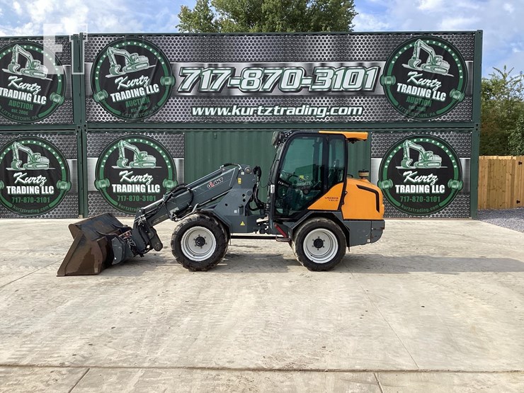 2015-giant-v5003-image-1