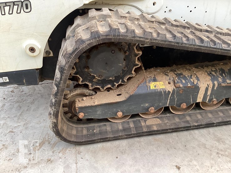 2022-bobcat-t770-image-12