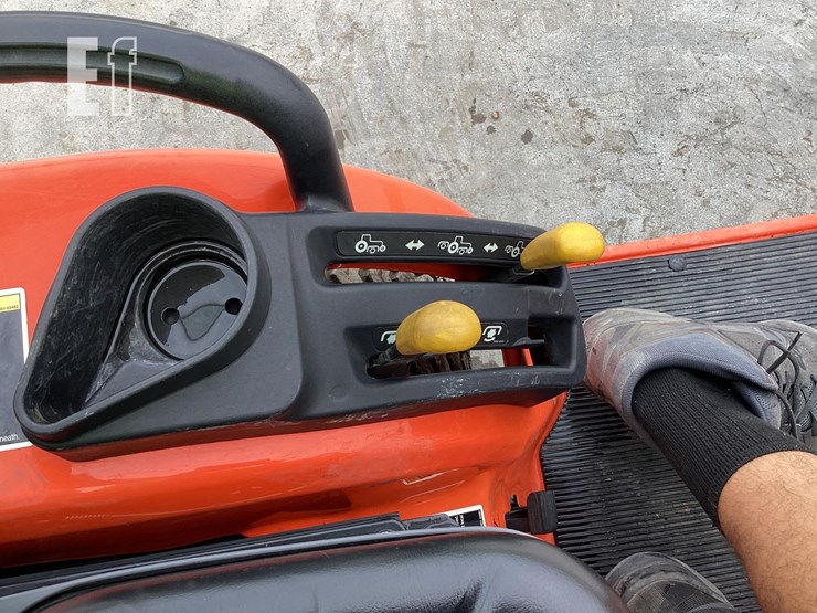 2010-kubota-bx2660-image-16