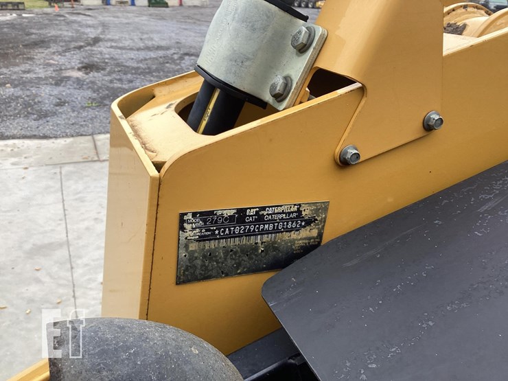 2011-caterpillar-279c-image-19