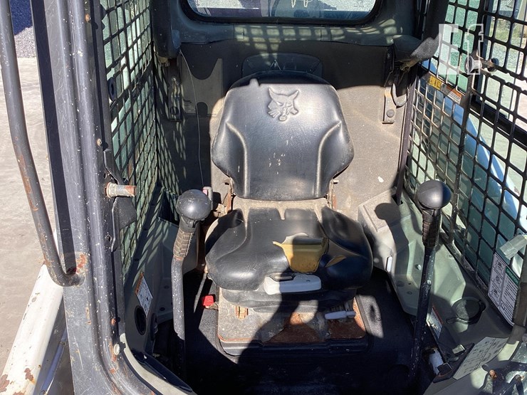 2015-bobcat-t450-image-14