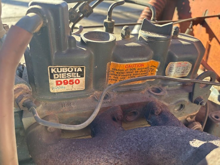 #3808-•-72"-ride-on-power-broom-image-33