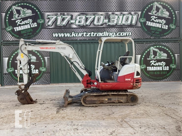 2018-takeuchi-tb240-image-1