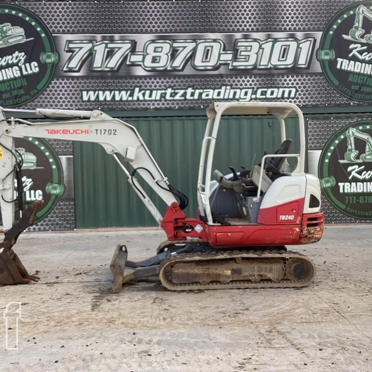 2018 TAKEUCHI TB240