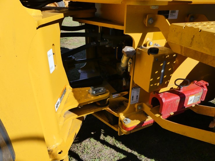 2021-deere-544p-image-15