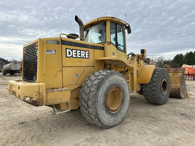 2002-deere-744h-image-5