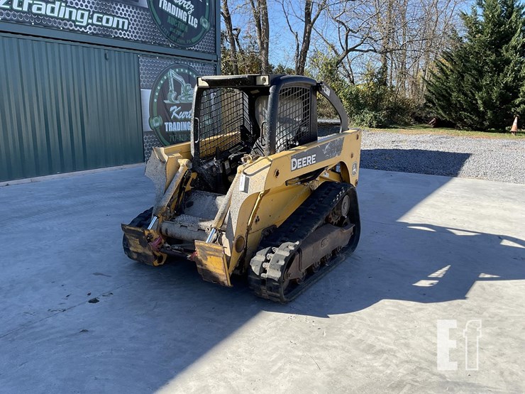 2006-deere-ct322-image-8