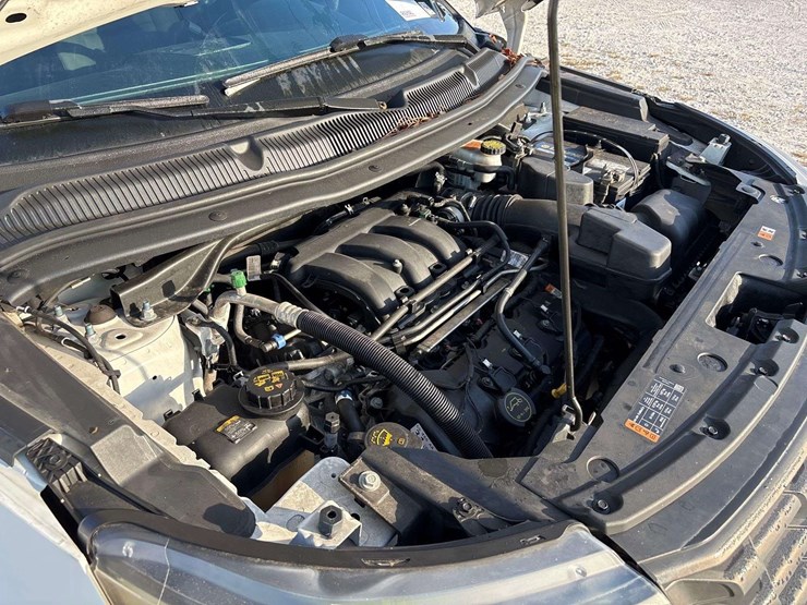 2018-ford-explorer-image-8