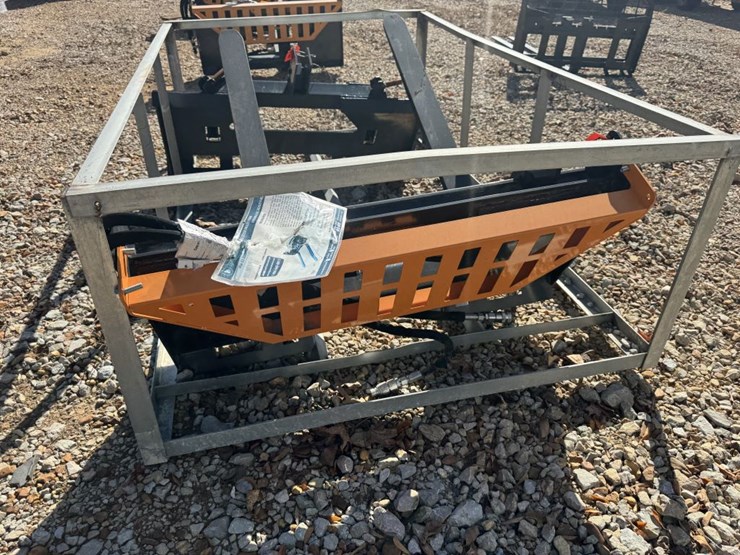 #4694-•-new-hyd-pallet-forks-image-2