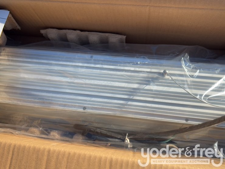 unused-150-watt-led-warehouse-lights-c/w-motion-sensor-image-5