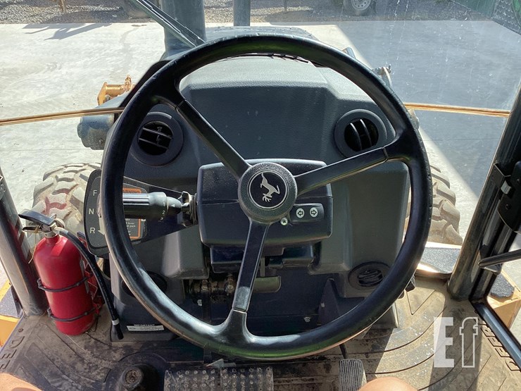 2015-deere-310k-image-15