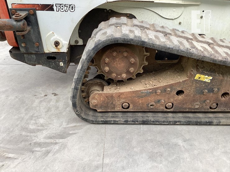 2014-bobcat-t870-image-12
