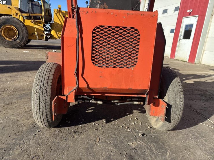 #3808-•-72"-ride-on-power-broom-image-12