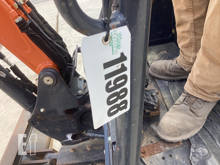 2021-hitachi-zx26u-5-image-19