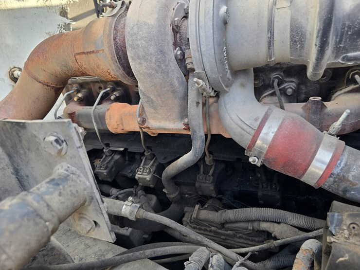 2001-mack-le613-image-67