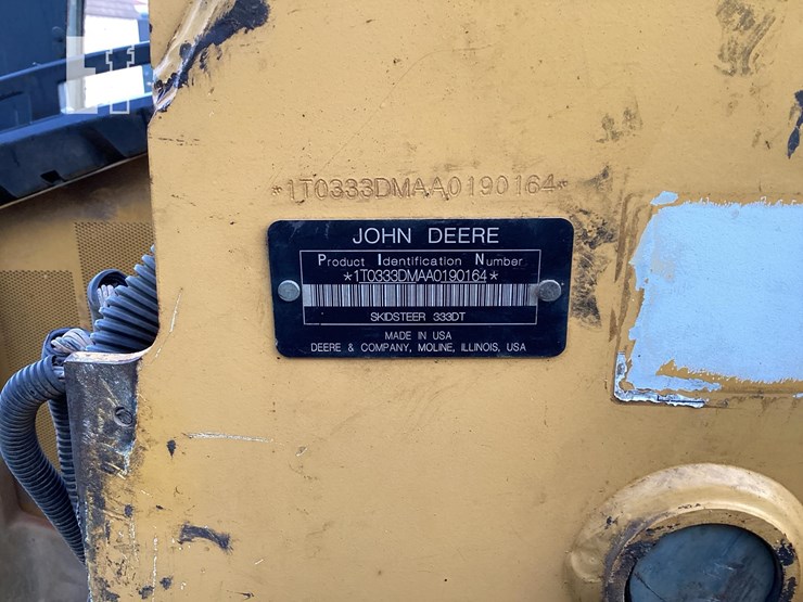 2010-deere-333d-image-17