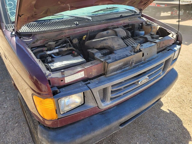 2004-ford-e150-image-11