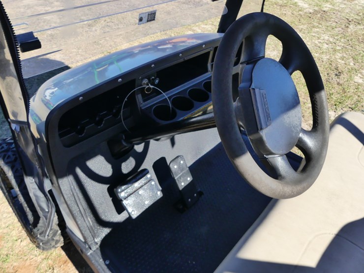 ez-go-electric-golf-cart-image-11