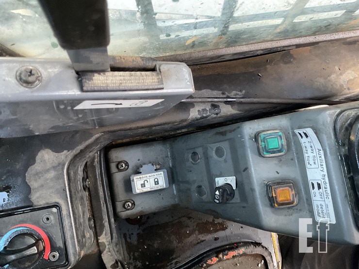 2014-takeuchi-tl10-image-14