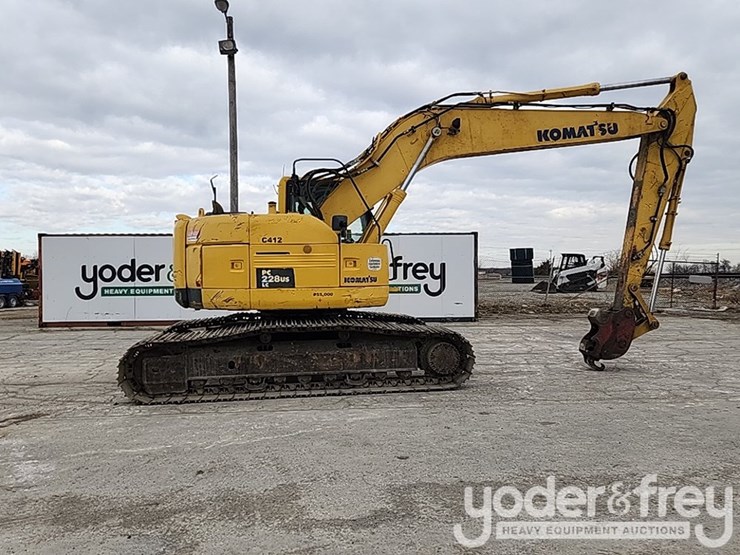 2013-komatsu-pc228us-lc-8-image-7