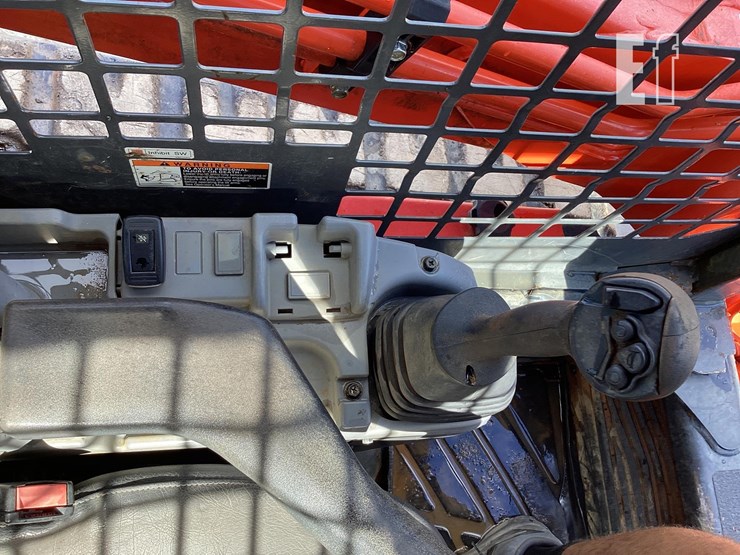 2019-kubota-svl75-2-image-16