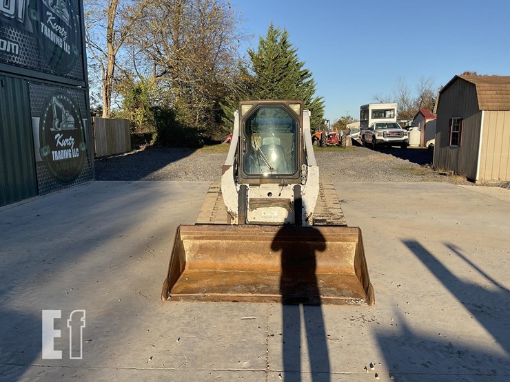 2005-bobcat-t300-image-7