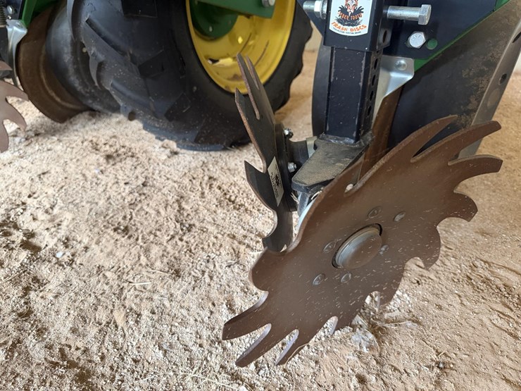 2021-john-deere-1725-image-17