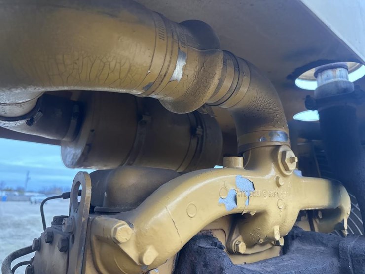 2017-caterpillar-cs-323-image-23