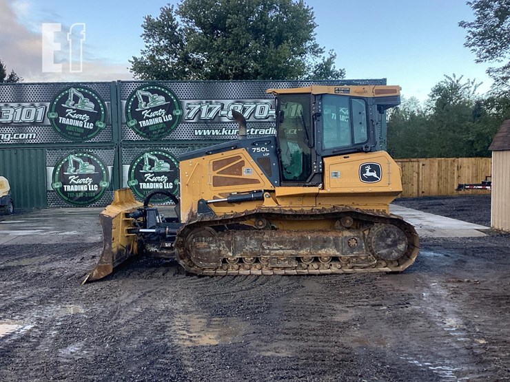 2021-deere-750l-image-1