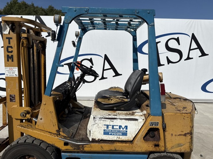 #5082-•-tcm-fvd25-forklift-image-18