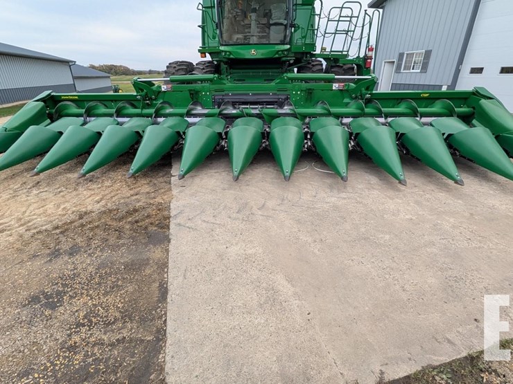 john-deere-c12f-image-2