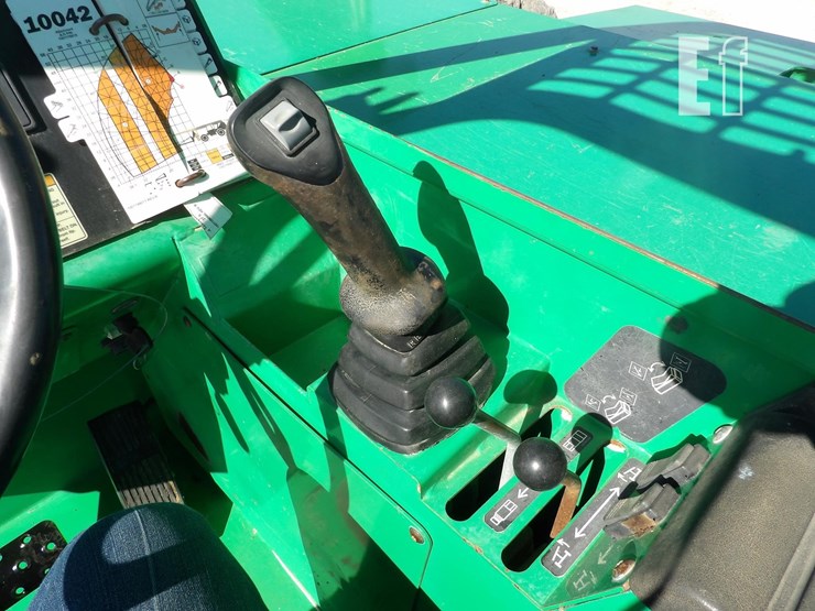 2017-sky-trak-10042-image-7