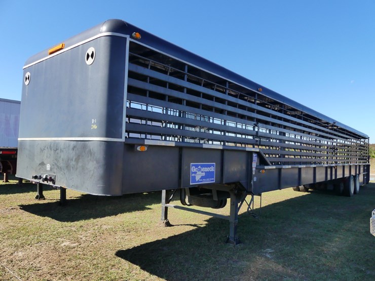 2015-goose-neck-cattle-trailer-image-2