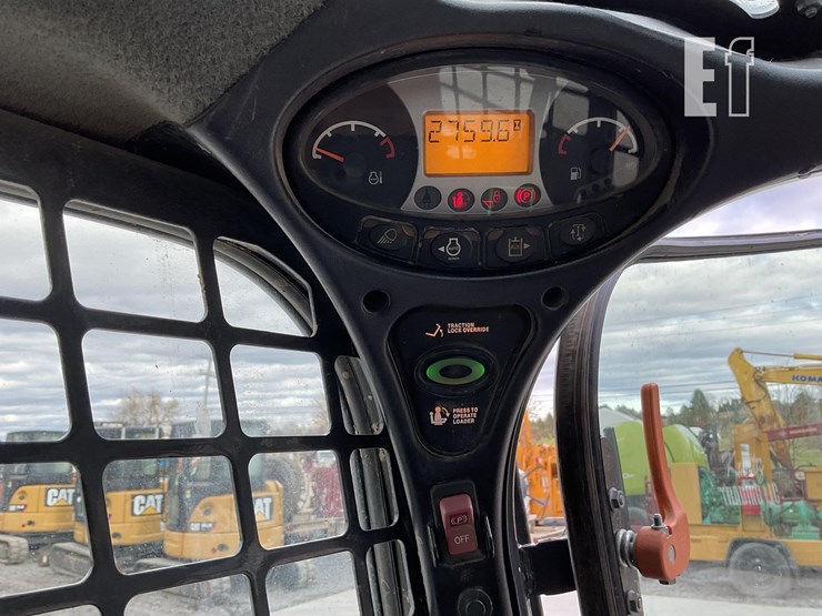 2021-bobcat-t740-image-19