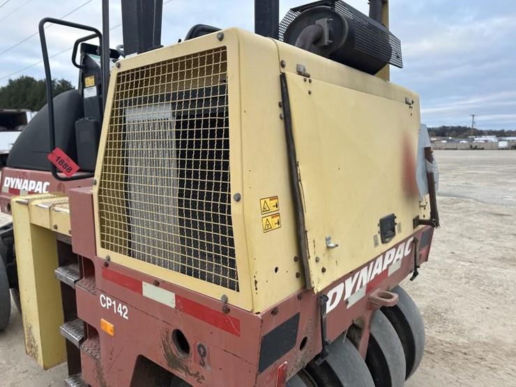 2007-dynapac-cp142-image-13