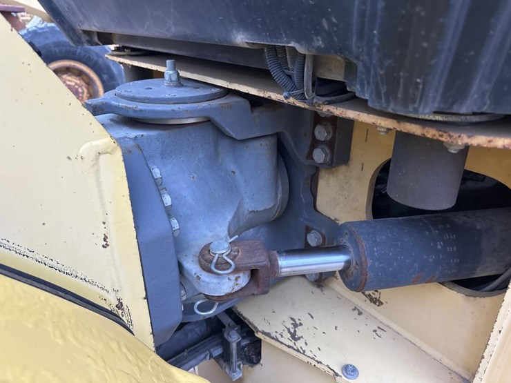 2009-dynapac-cc324-image-25