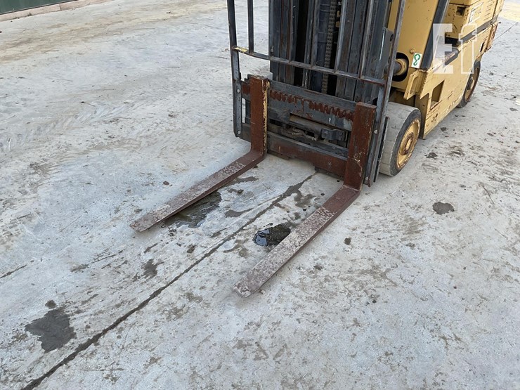 1990-caterpillar-t50d-image-9