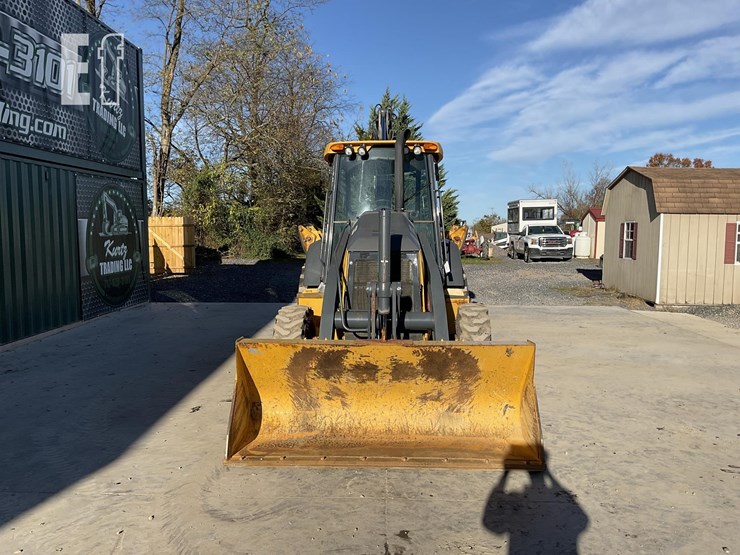 2019-deere-410l-image-7