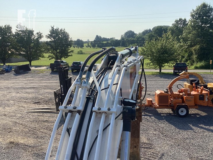 2021-bobcat-e165-image-18