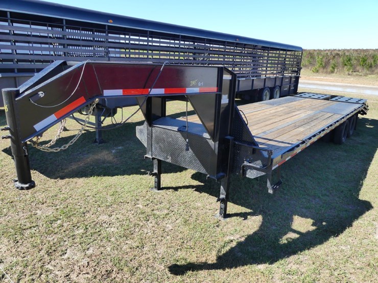 2024-trailer-world-96"-x-25'-trailer-image-2