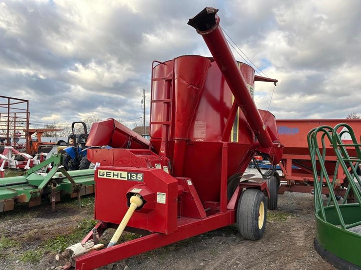 gehl-135-image-1