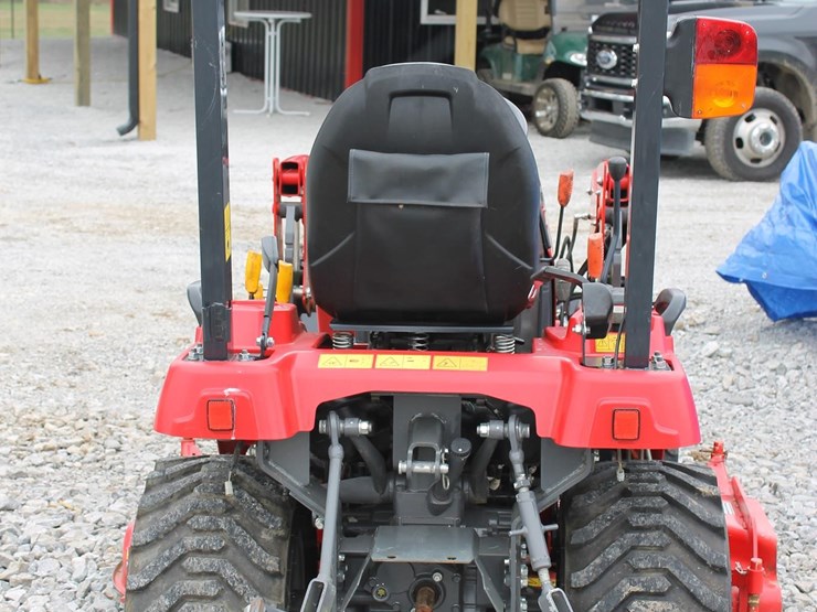 massey-ferguson-gc1723e-image-6